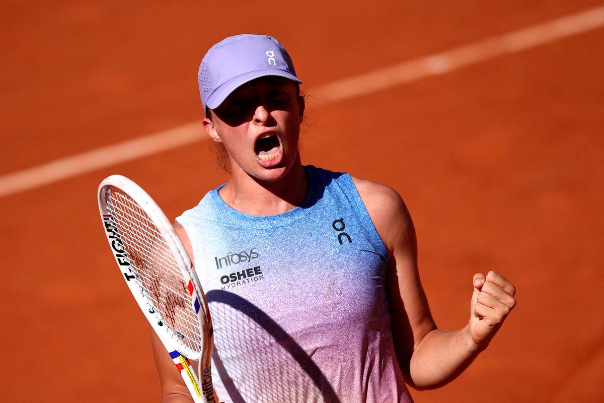 'Nice show': Swiatek says women deserve French Open night matches