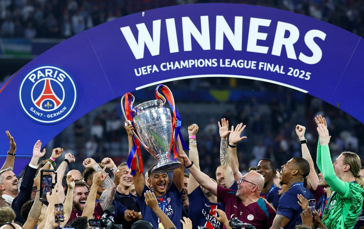 PSG fans invade pitch for souvenirs after Champions League triumph