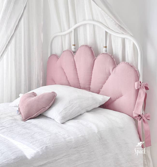 17 Headboard Pillows To Make Relaxing In Bed Even Better