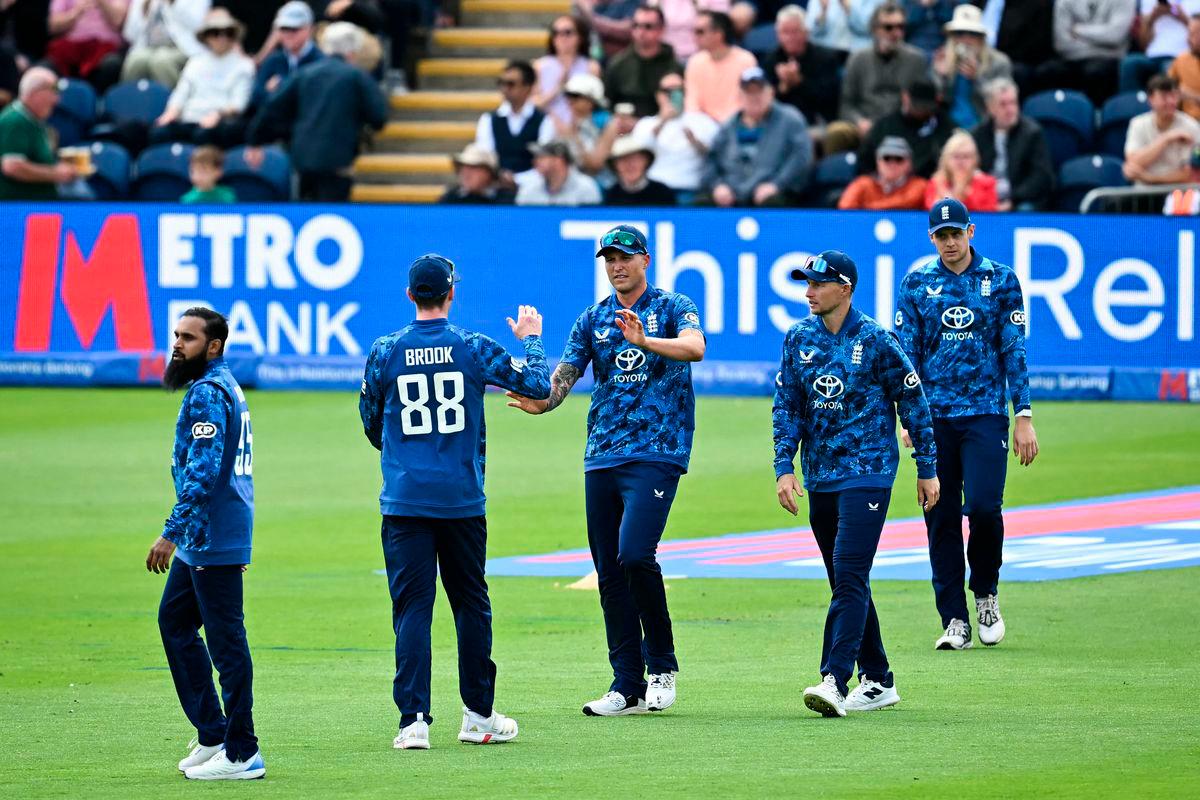 England bowl against West Indies in 2nd ODI