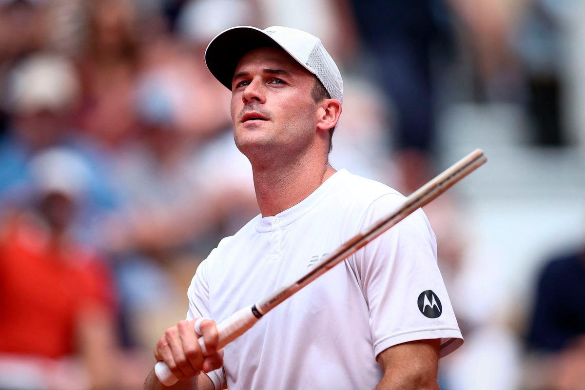 USA’s Paul cruises into French Open quarter-finals
