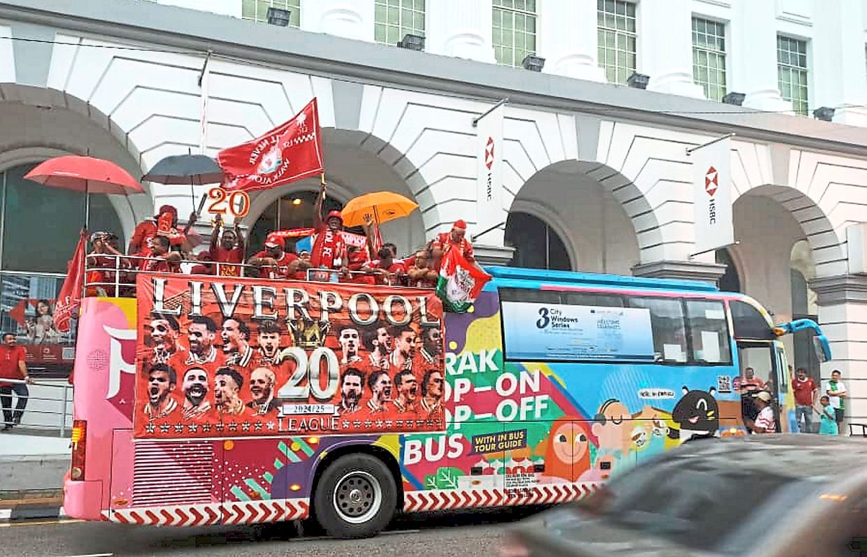 Ipoh fans celebrate Liverpool win with open-top parade