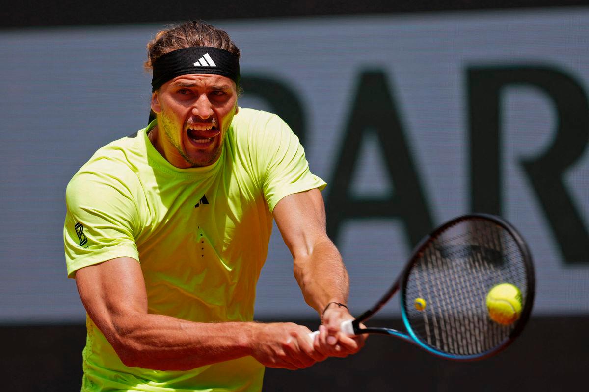 Zverev into French Open quarters as Griekspoor retires hurt