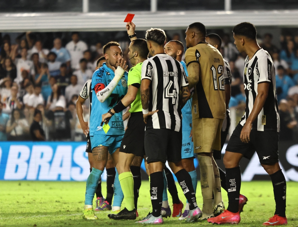 ‘Hand of Neymar’ blunder sees red, and maybe farewell, in Santos defeat