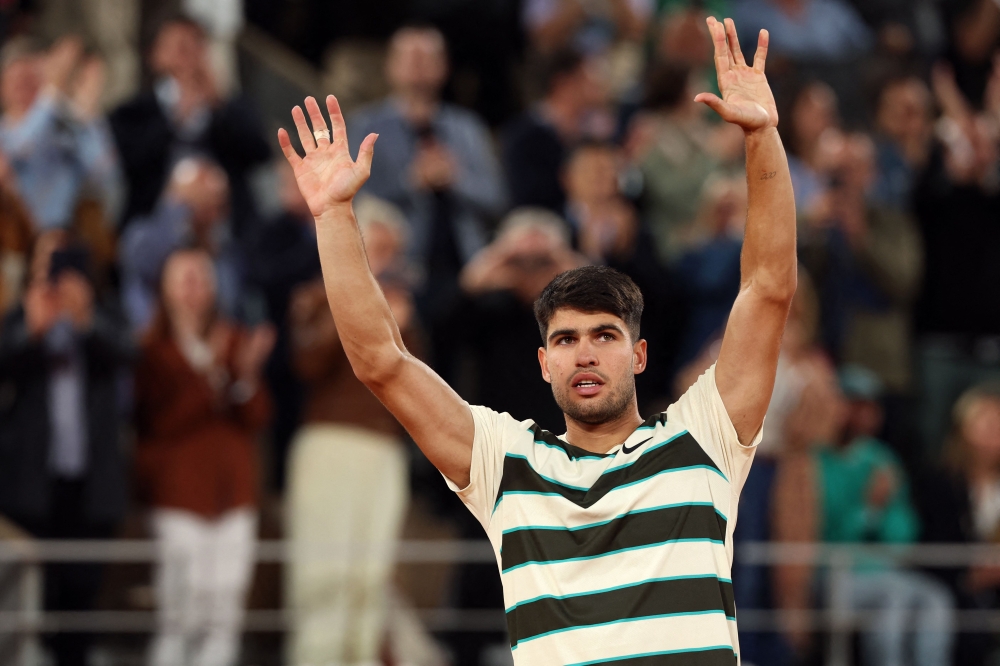 Alcaraz cruises into French Open last four with Sinner-’inspired’ performance