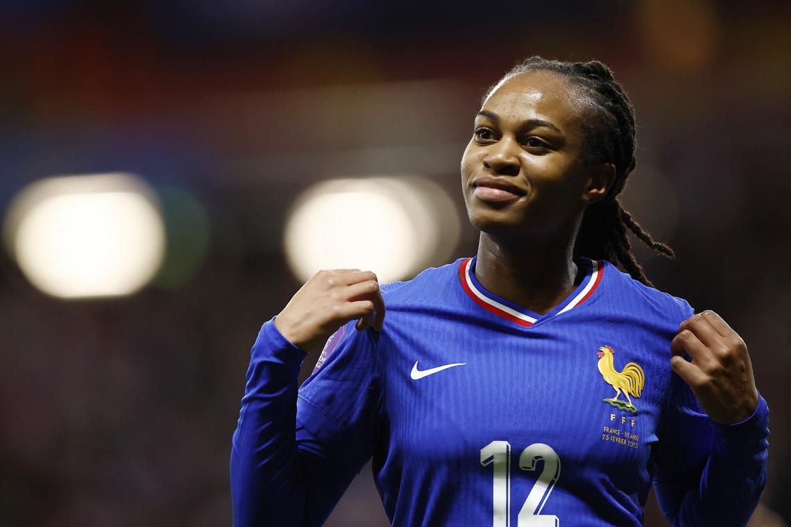 OL Lyonnes sign France forward Katoto from PSG