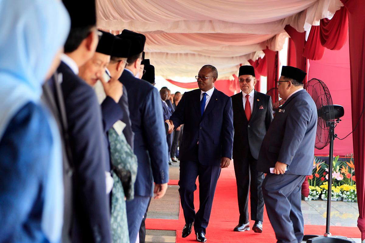 Anwar hosts luncheon for Guinea-Bissau President