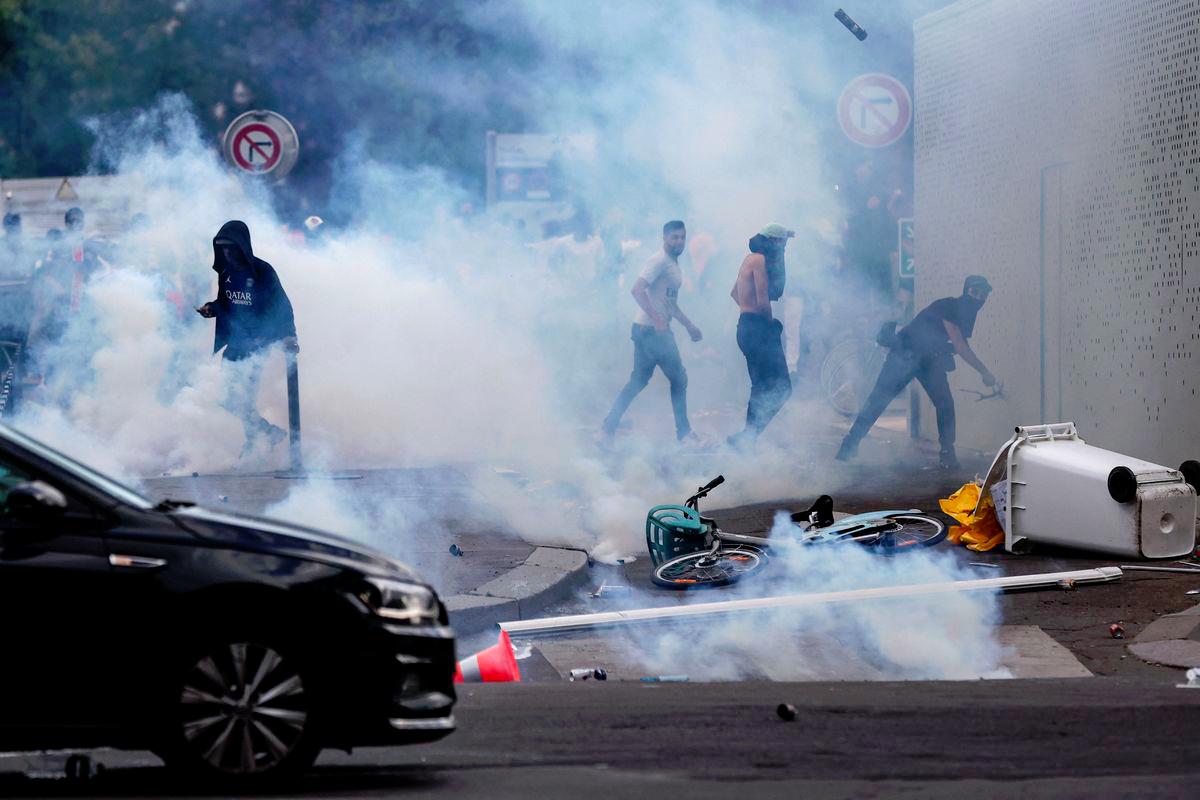 France minister wants tougher sentences for ‘violence’ against police