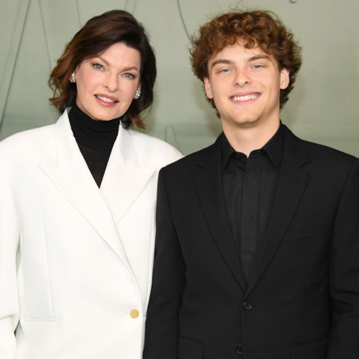 Linda Evangelista Unveils Blended Family Photo With Son and Salma Hayek