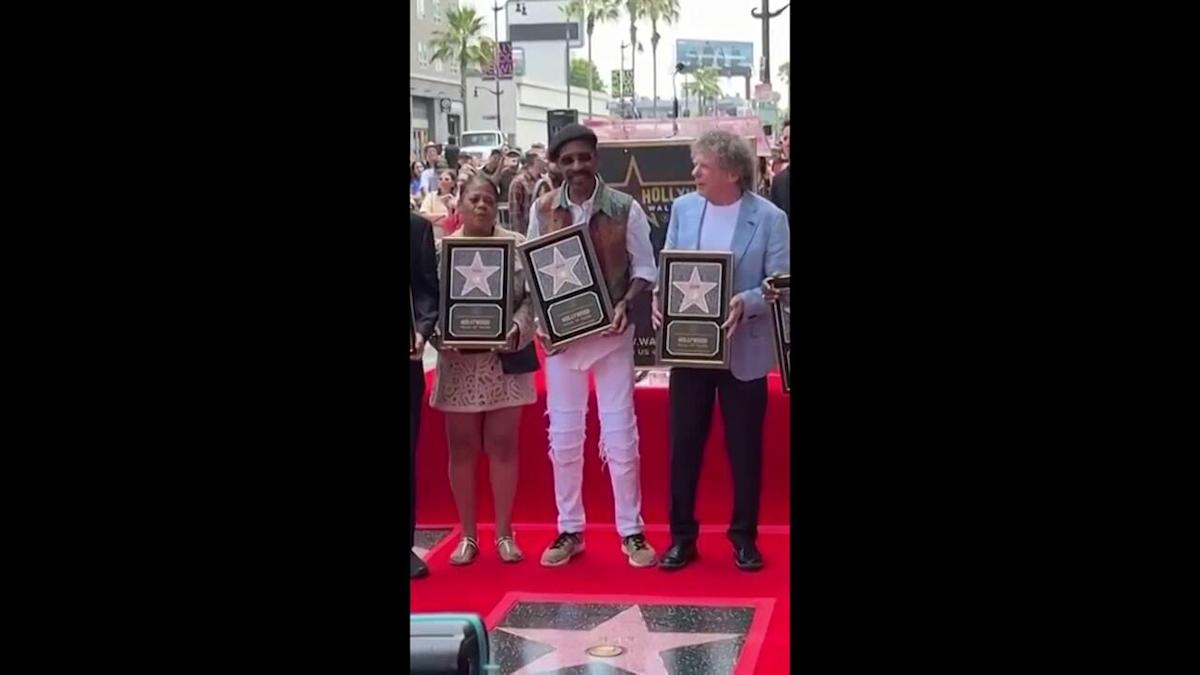 '70S musical icons war awarded star on walk of fame