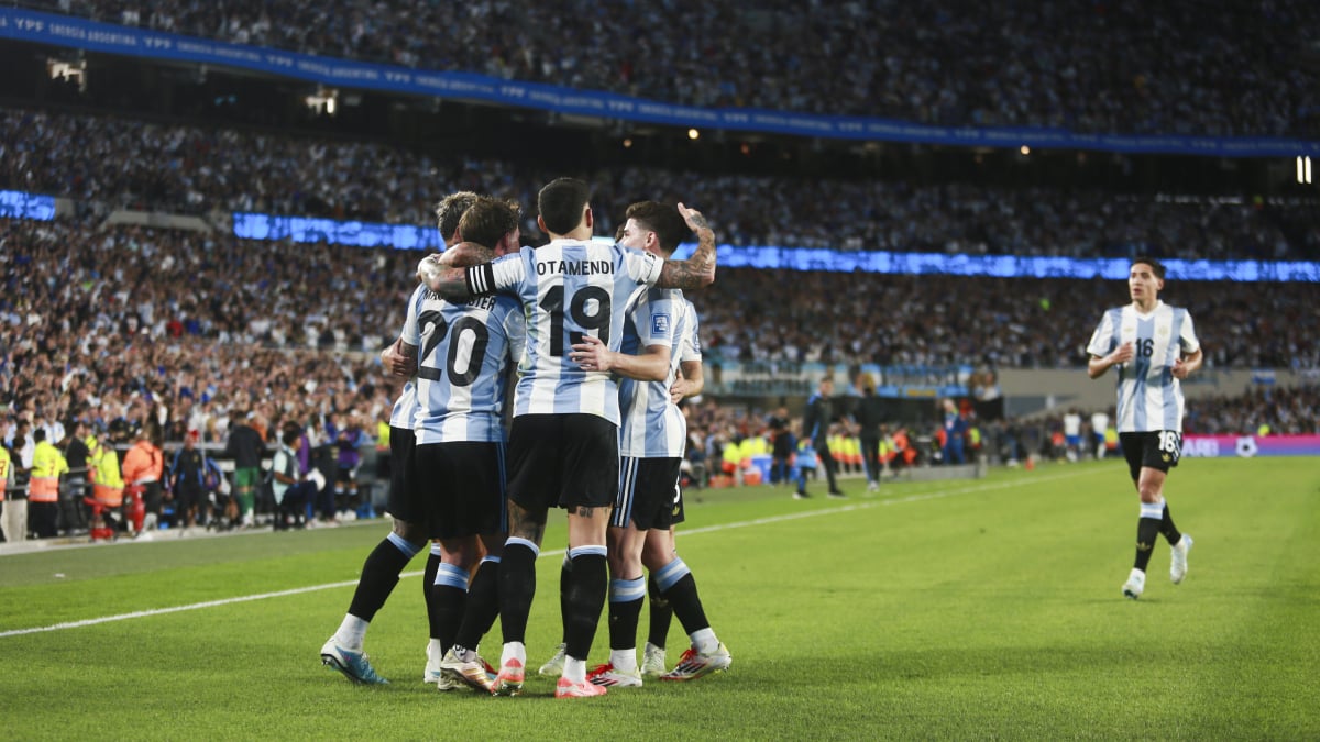 How to watch Chile vs. Argentina in World Cup qualifiers online for free