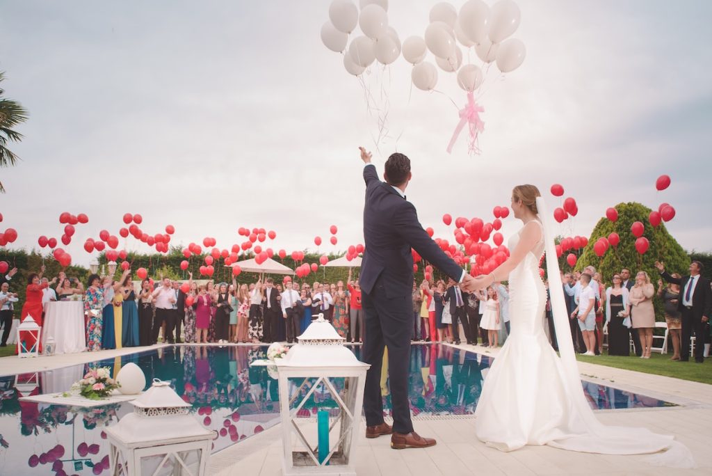 MAN IGNORE PARENTS WHO WANT LAVISH WEDDING & RENO, BECOMES $500K RICHER