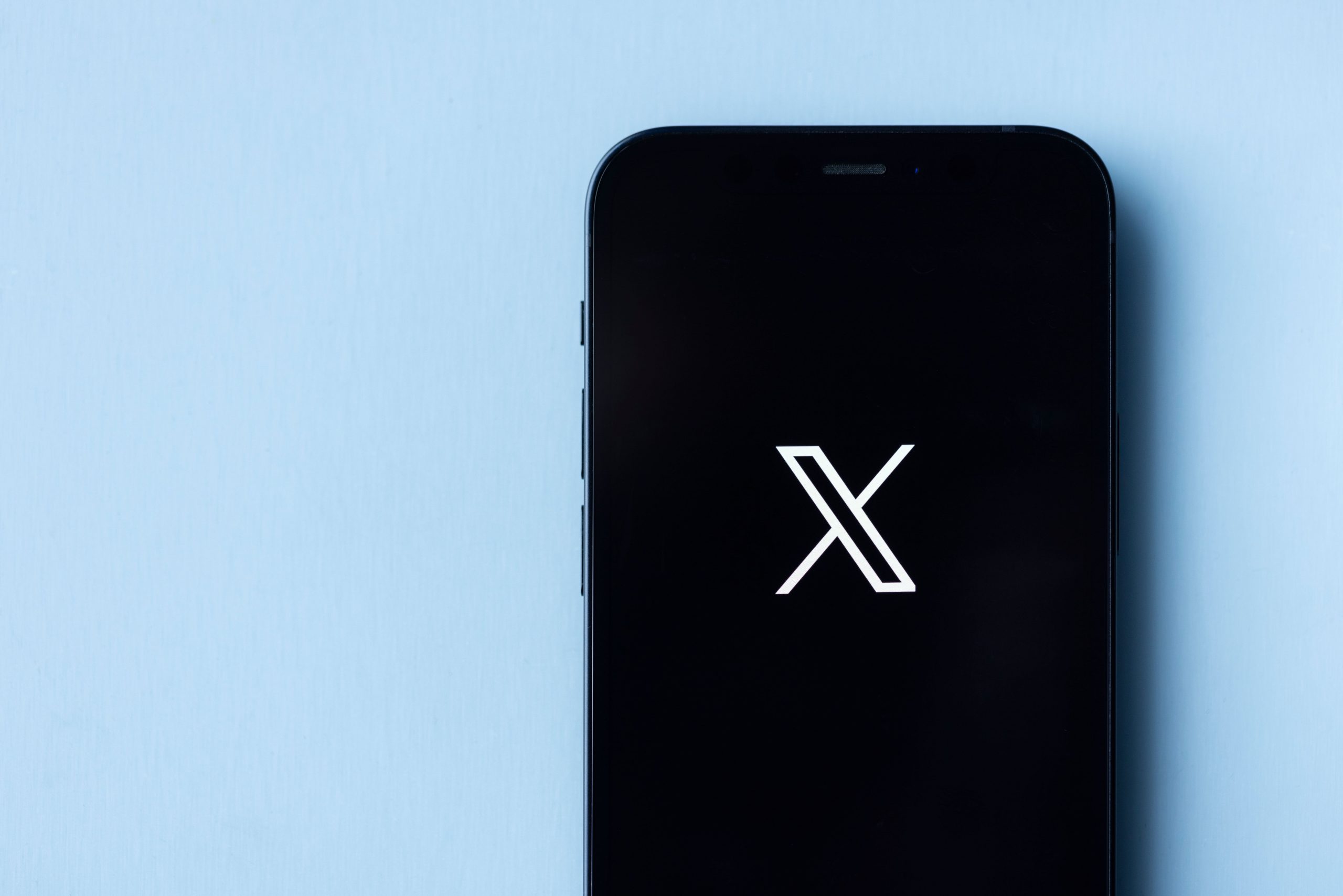 X adds disclaimer to blue check in EU investigation, source says