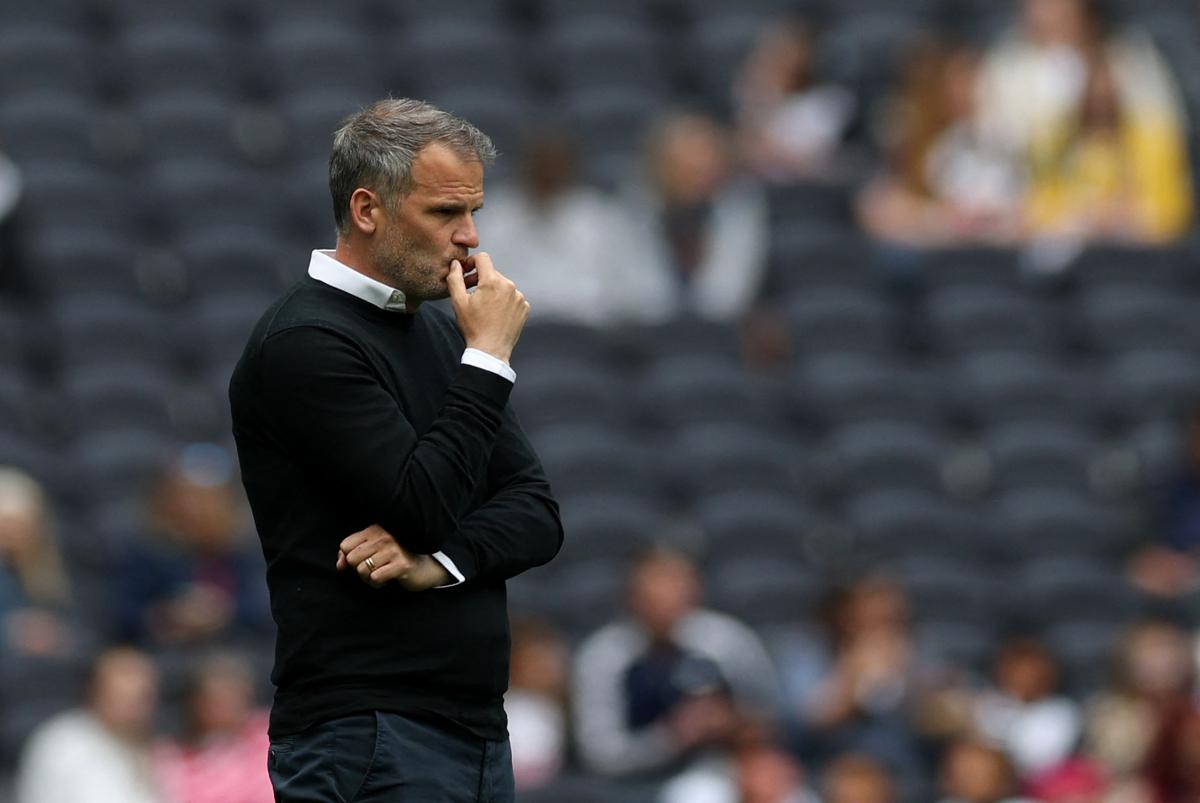 Spurs women coach Vilahamn sacked after poor season