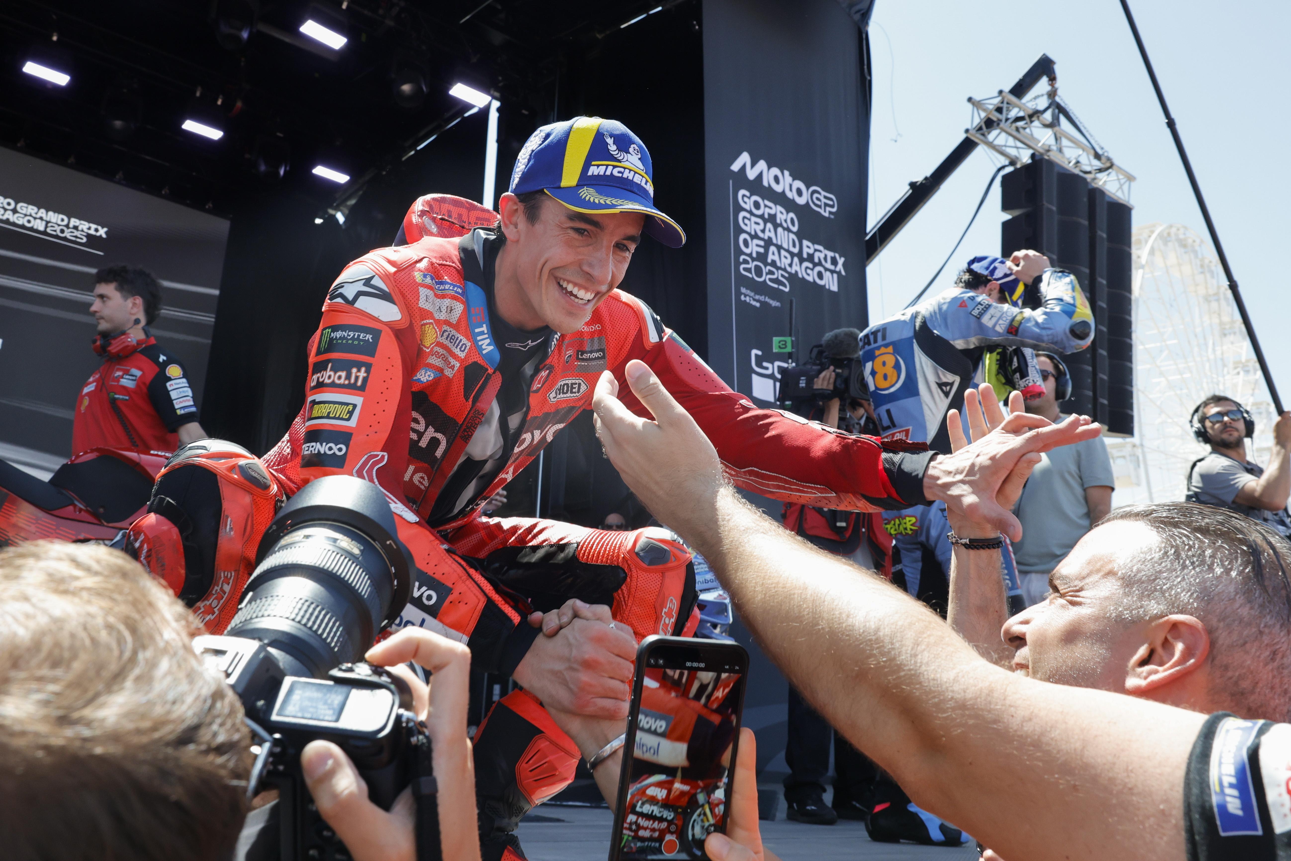 Marc Marquez beats brother Alex in Aragon for seventh sprint win of MotoGP season