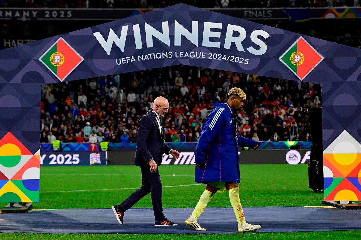 Spain focused on World Cup after defeat, says coach