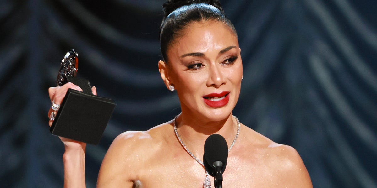 Nicole scherzinger triumphs in most scrutinized tony category of the night