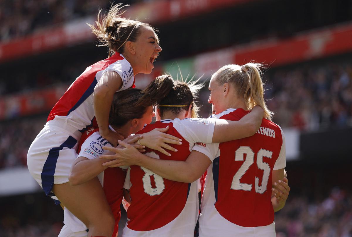 Arsenal to play all WSL home games at Emirates Stadium