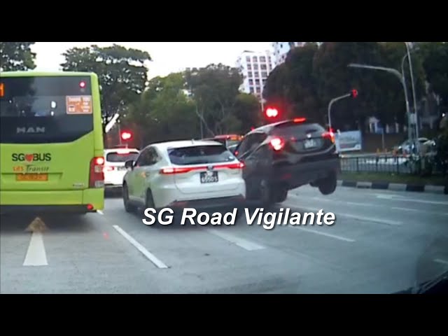 Hougang Avenue honda vezel rear end vehicles waiting for lights at the junction