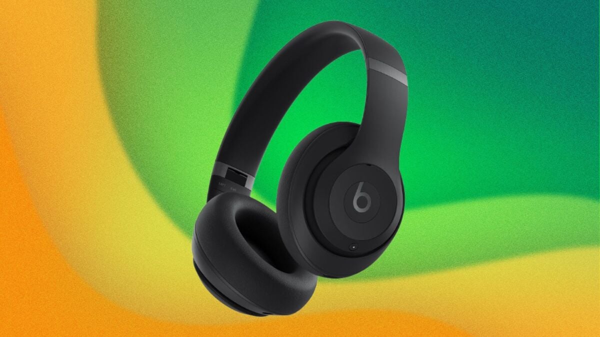 At 51% off, Amazon is doing Beats Studio Pro headphones for layman pricing