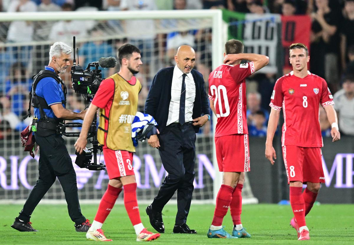Italy not in a good place for successor, says sacked coach Luciano Spalletti