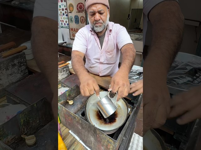 2 indian Chefs Make Omelette Sandwich