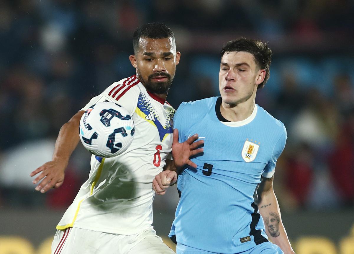 Uruguay near World Cup qualification with 2-0 win over Venezuela
