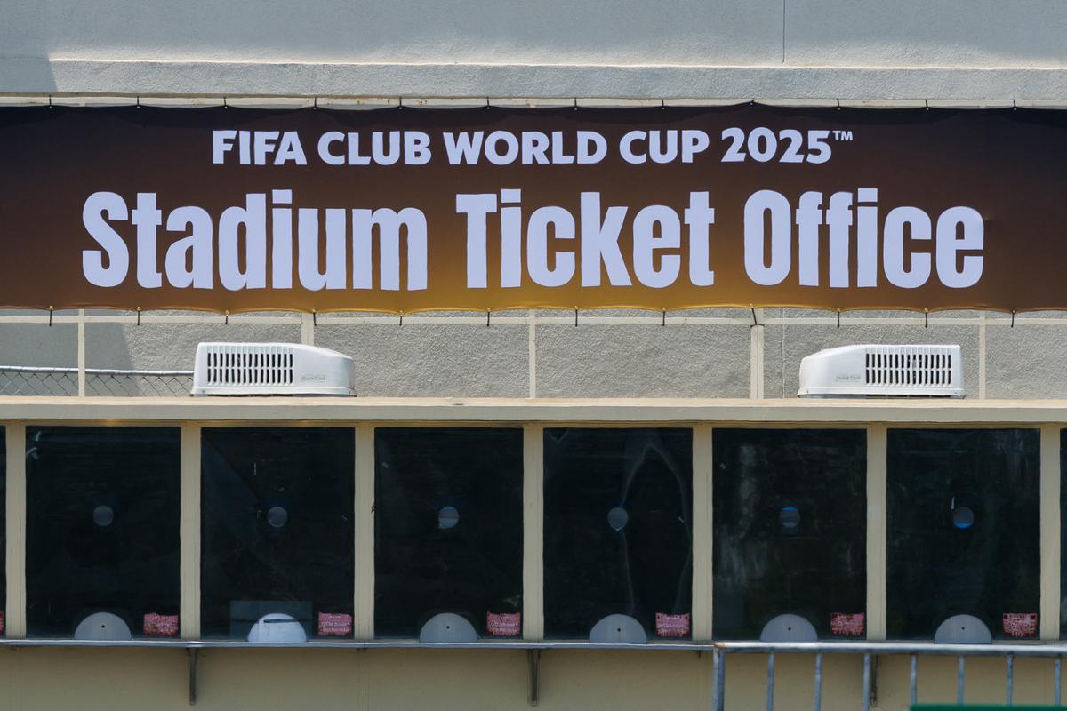 'Suited and booted' immigration officials may stoke Club World Cup anxiety