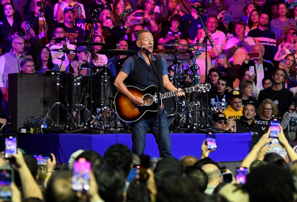 ‘Corrupt, incompetent, treasonous’: Springsteen rips Trump administration in Berlin over LA troop deployment