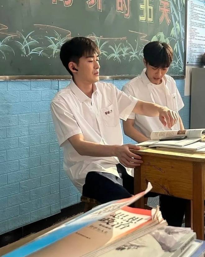 张翰回应演高中生被群嘲：那是我新电影当中的闪回镜头