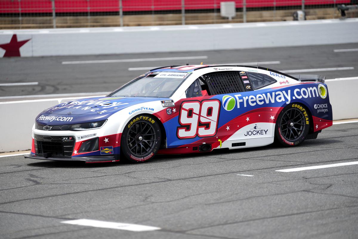 NASCAR brings American thunder to Mexico City in expansion drive