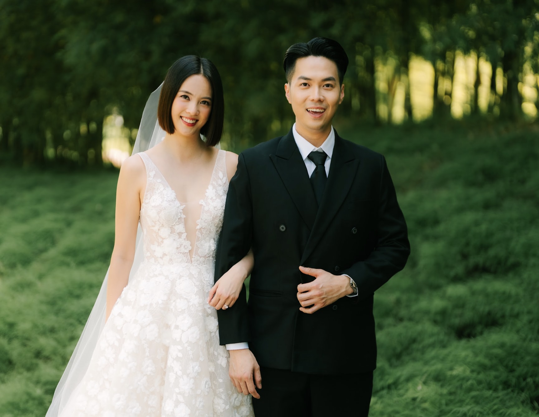 Inside Tay Ying's Wedding To Chef Wu Sihan At Orchard Hotel — The Same Venue Zheng Geping & Hong Huifang Tied The Knot 32 Years Ago