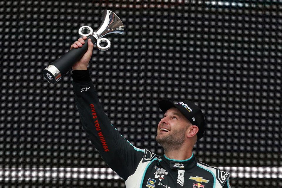 Van Gisbergen wins Viva Mexico 250 in NASCAR's Mexico debut