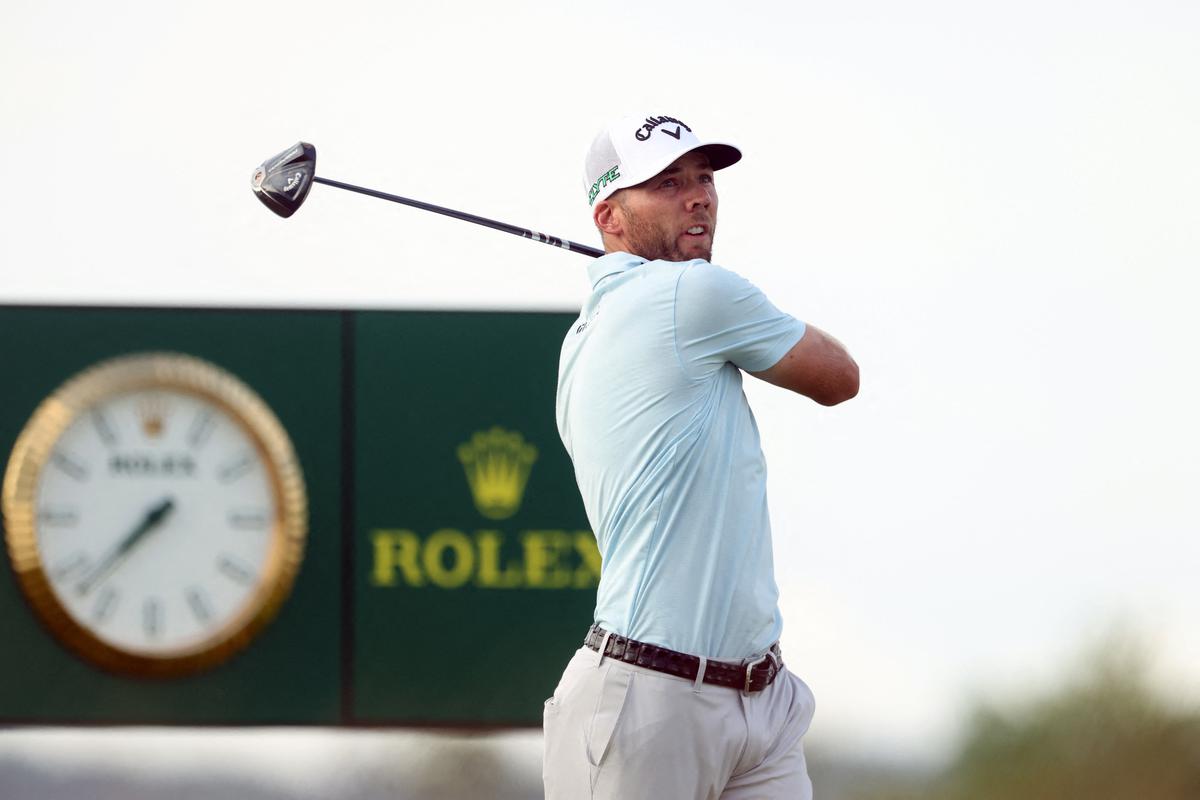 US Open final round to resume after near two-hour delay