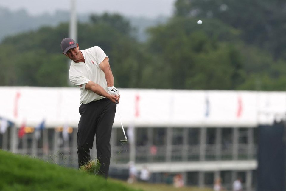 Scott's US Open dream gets washed away at rainy Oakmont