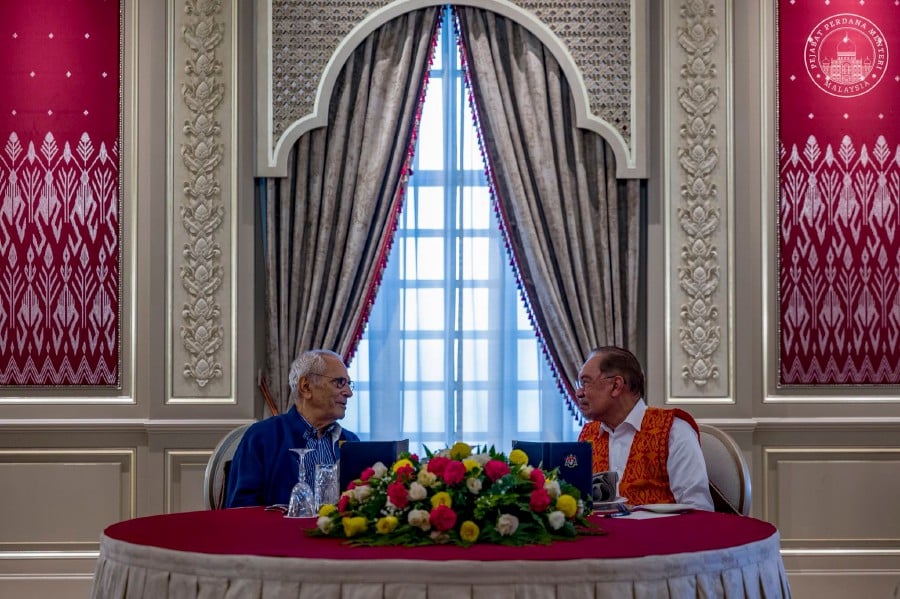 Malaysia strengthens ties with Timor-Leste, backs Asean bid