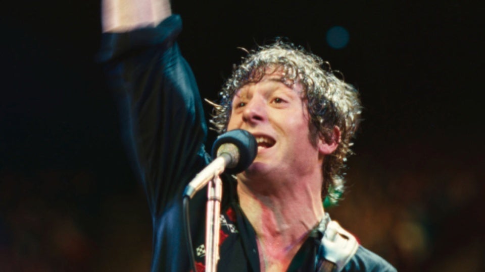 The internet sings jeremy allen White’s praises in first look trailer for bruce springsteen biopic
