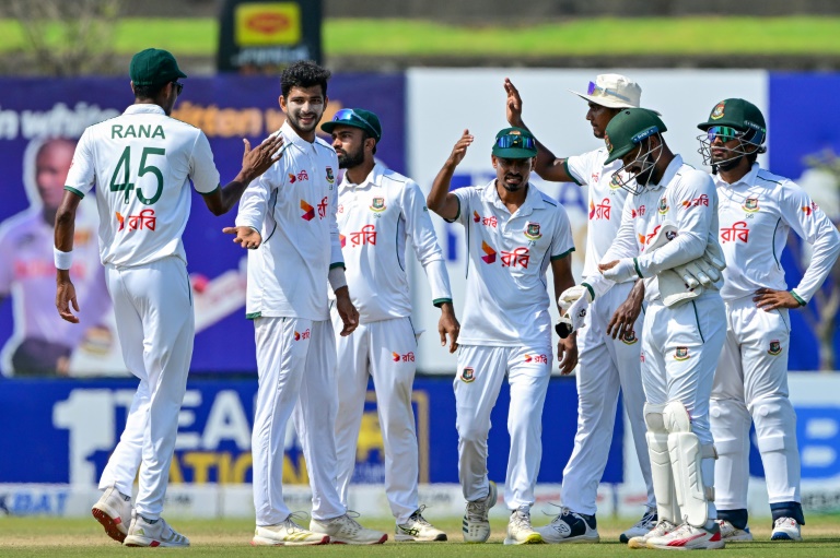 Bangladesh's lead over Sri Lanka nears 200 in first Test