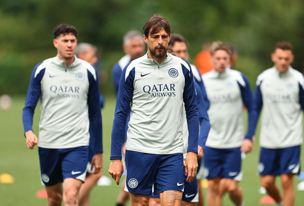 Inter's Acerbi threatens PSG fan over Champions League taunting