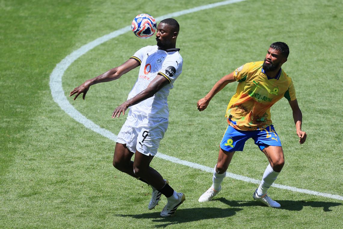 Dortmund hold off Sundowns to close on CWC knockouts