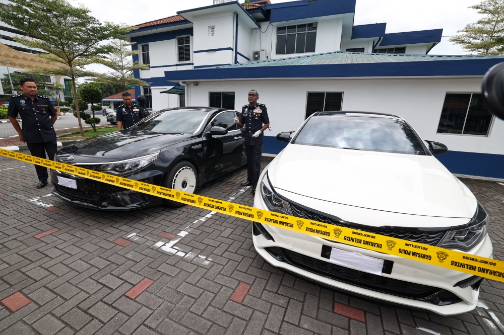 Johor police dismantle RM7.1 million drug syndicate in double raid, arrest three suspects including two Vietnamese women