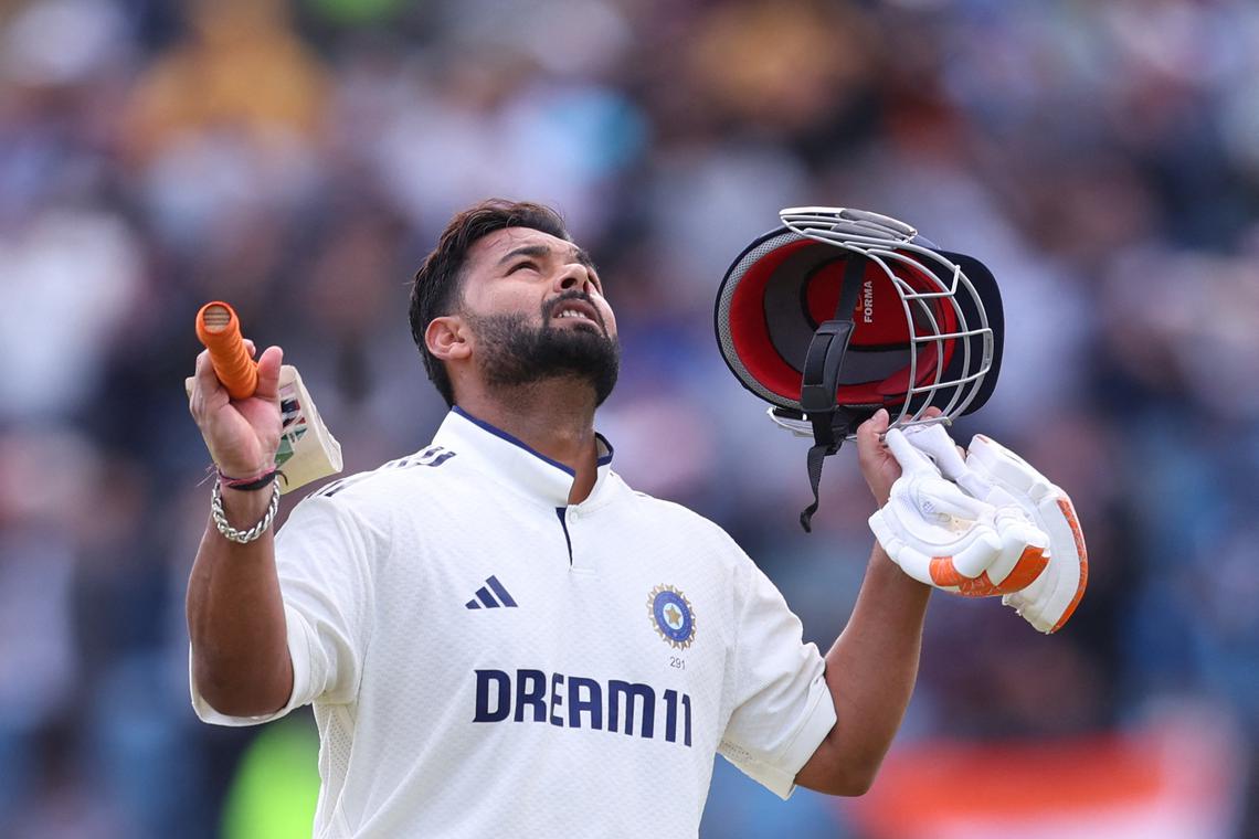 India lower-order collapse gives England hope of dramatic test win