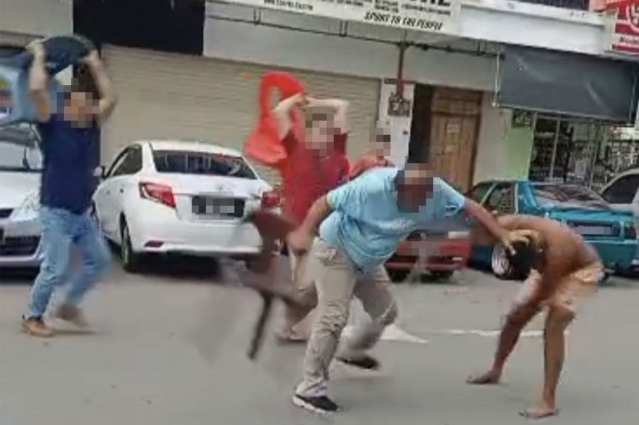 Nine men arrested over restaurant brawl in Kinarut