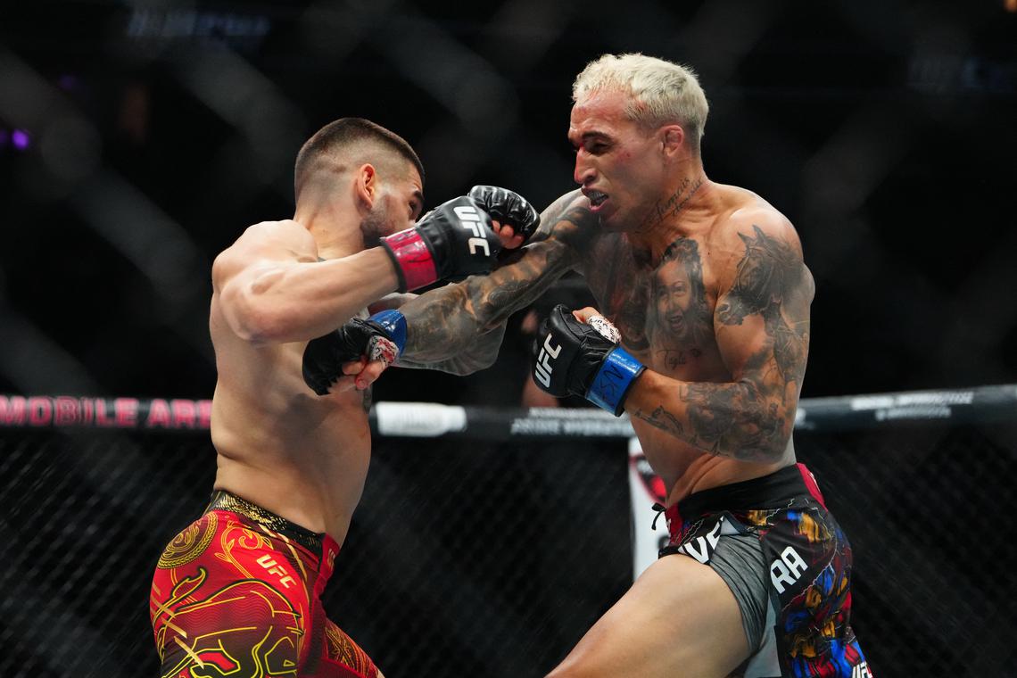 Mixed Martial Arts-Topuria knocks out Oliveira to win UFC lightweight title