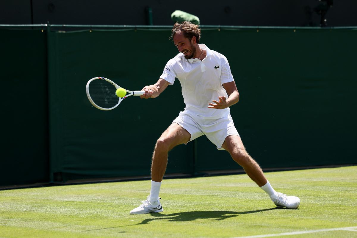 Medvedev makes early exit after Wimbledon meltdown
