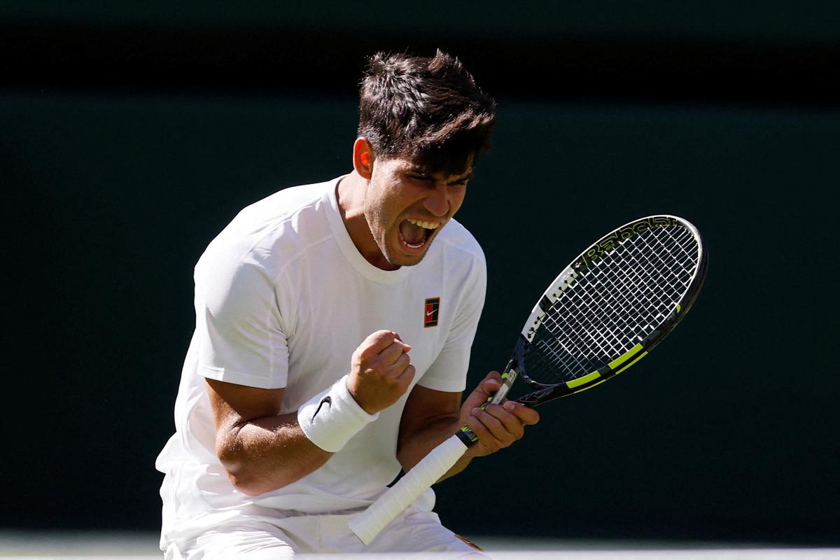 Alcaraz survives Fognini scare to begin Wimbledon defence with win