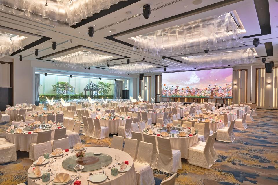 Grand Copthorne Waterfront Hotel Singapore Sets New Benchmark with Wedding Butler Service