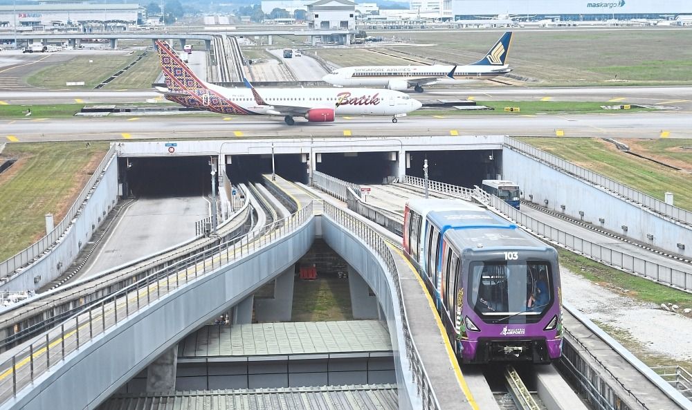 KLIA’s aerotrain in full flight now