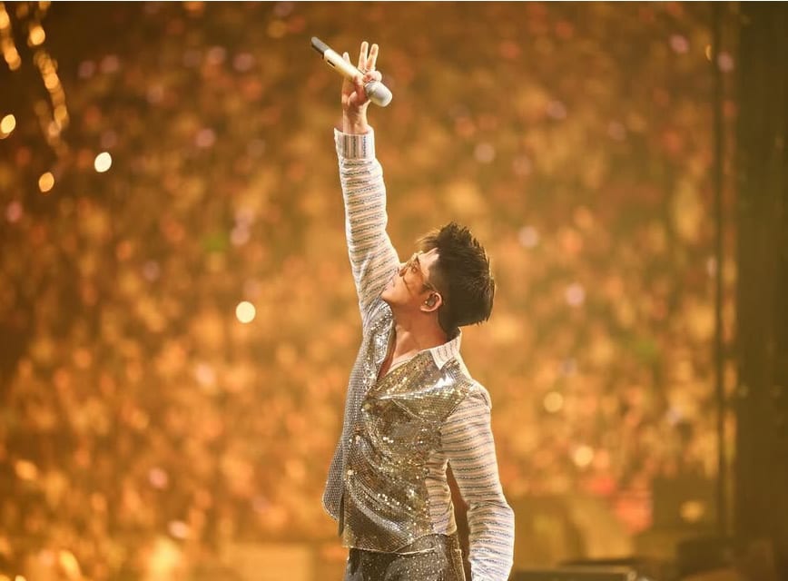 Aaron Kwok & Jay Chou Dance To ‘Baby Shark’ At HK Concert