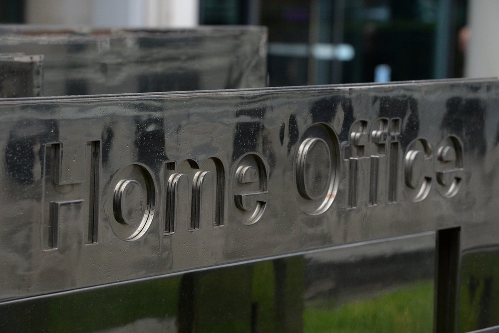 Home Office orders ‘nationwide blitz’ on asylum seekers working for delivery apps